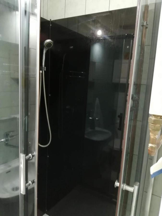 Appartement Self Check-In Targi Lotnisko Parking B à Poznań Extérieur photo